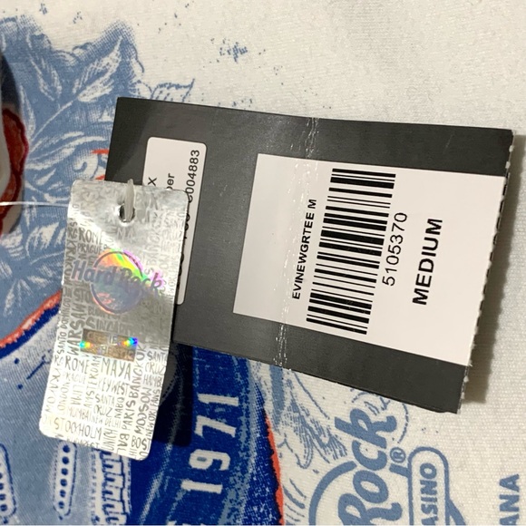 Hard Rock Punta Cana White Graphic T-Shirt Size Medium NWT Cotton Resortwear - Picture 4 of 5